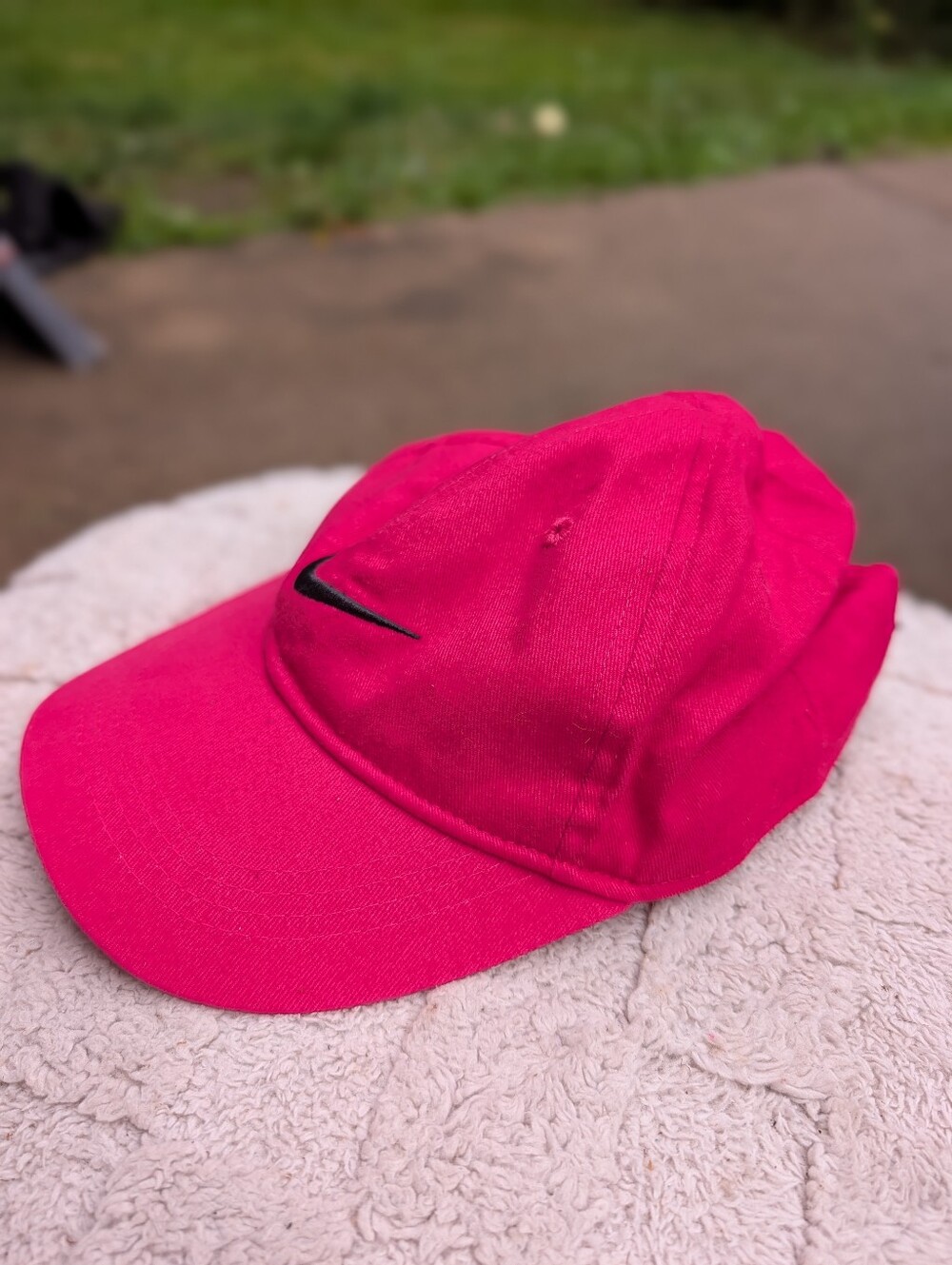 Nike Hot Pink Cap with Black Swoosh - Picture 3 of 3